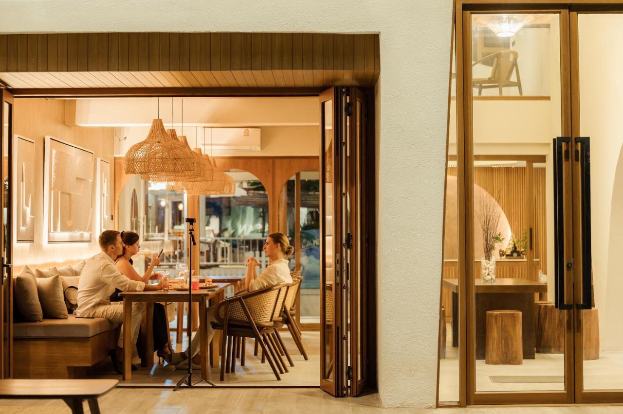 Tasana Bar And Luxury Resort Ko Lan Exterior foto