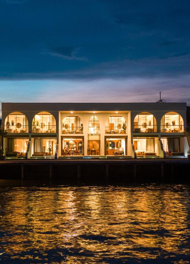 Tasana Bar And Luxury Resort Ko Lan Exterior foto