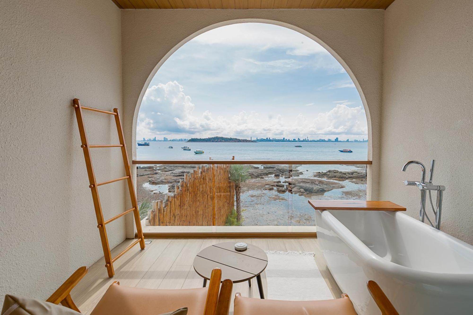 Tasana Bar And Luxury Resort Ko Lan Exterior foto