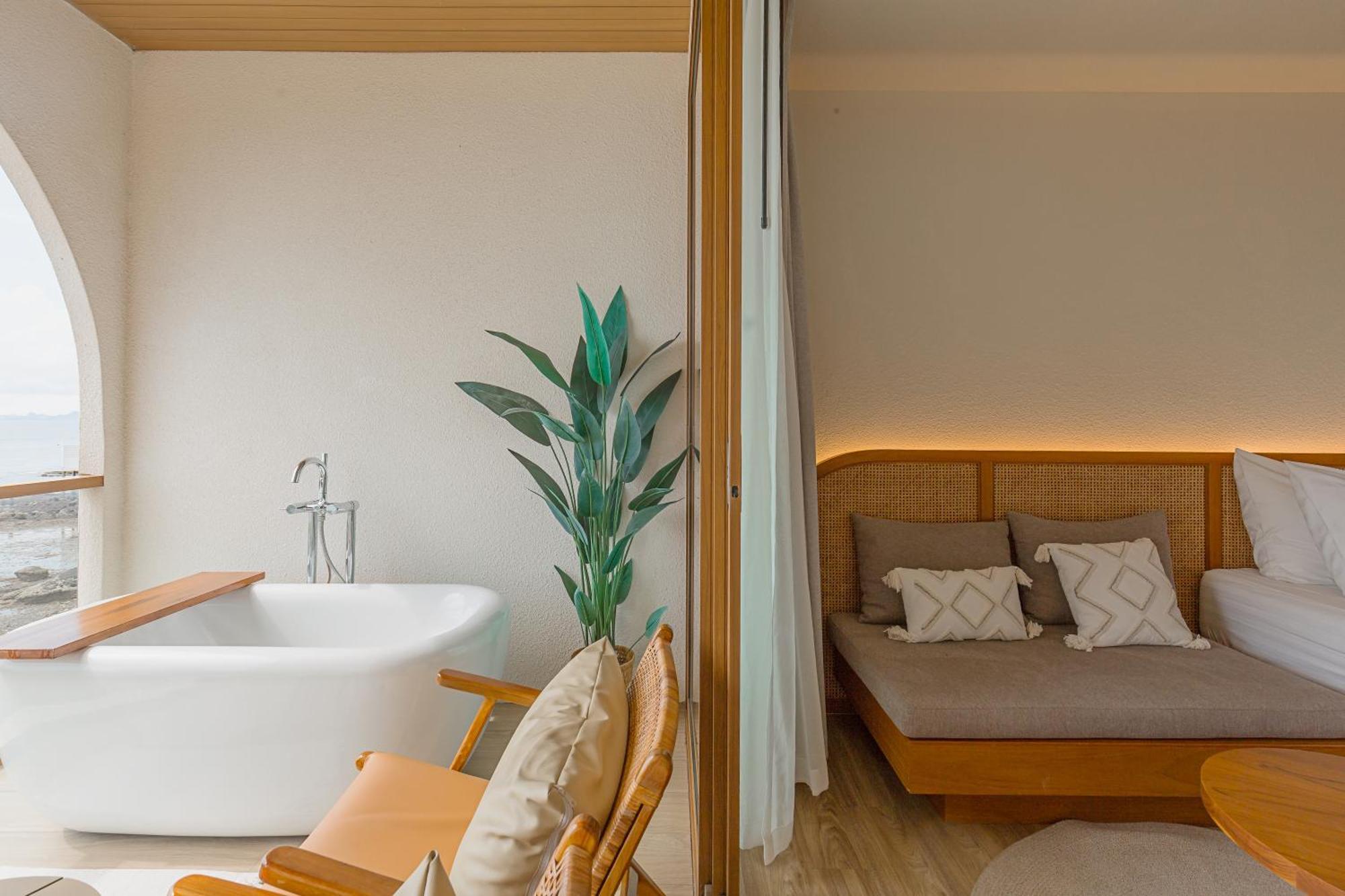 Tasana Bar And Luxury Resort Ko Lan Exterior foto